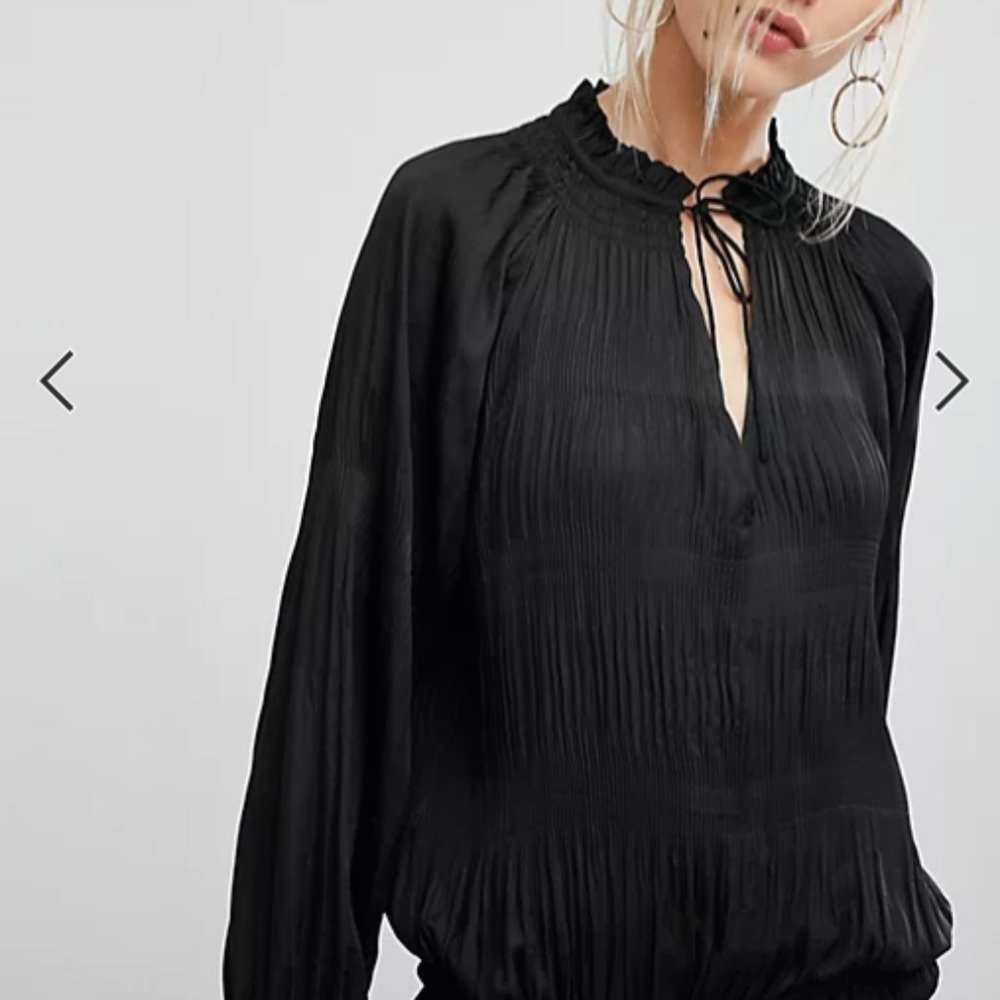 Current Air Long Sleeve Black Pleated Blouse